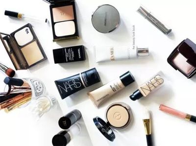 换季断舍离，别忘了你的化妆台